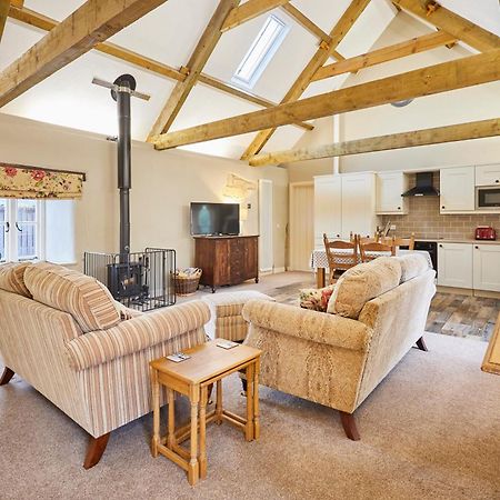 Host & Stay - Tithe Barn Cottages Easington Exterior photo