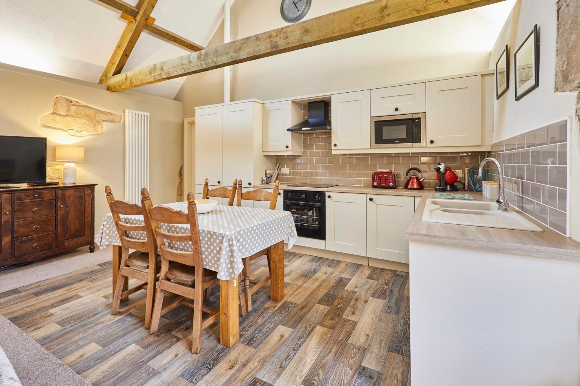 Host & Stay - Tithe Barn Cottages Easington Room photo