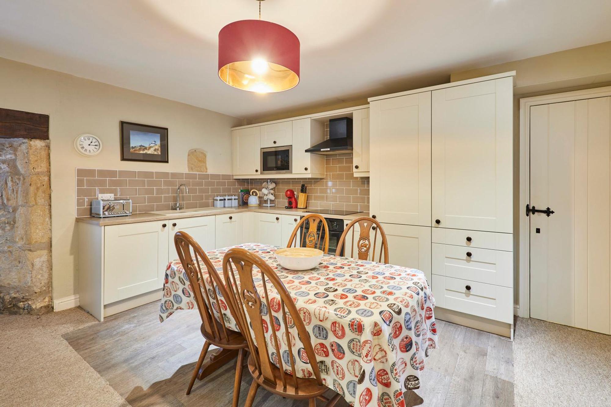 Host & Stay - Tithe Barn Cottages Easington Room photo